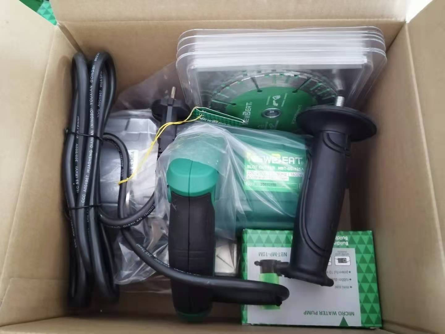 Power Tools Manufacturers In China - 中国メーカーOEM電動工具高品質125mm 1800W電動スロットカッター（6枚のダイヤモンドソーブレード付き）